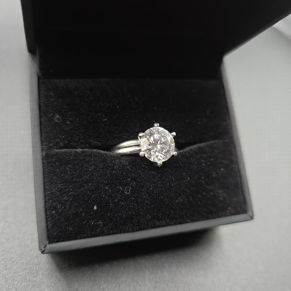 IGI 2.20ct Lab Grown Diamond Engagement Ring‎ Round Brilliant VS1 G Ideal Set